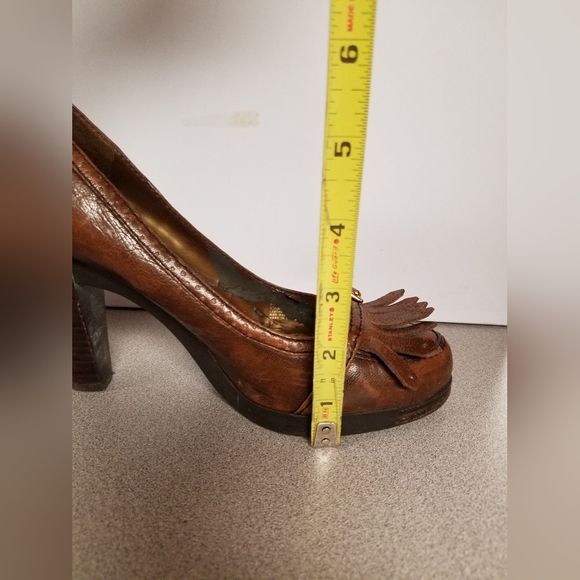 Used BCBGirls Brown Leather Low Platform Heels, Size 5.5 - Picture 4 of 13